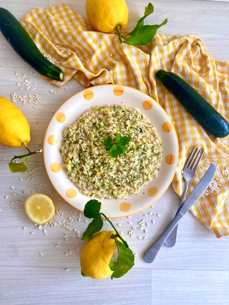 RISOTTO LIMONE E ZUCCHINE: FRESCO E CREMOSO