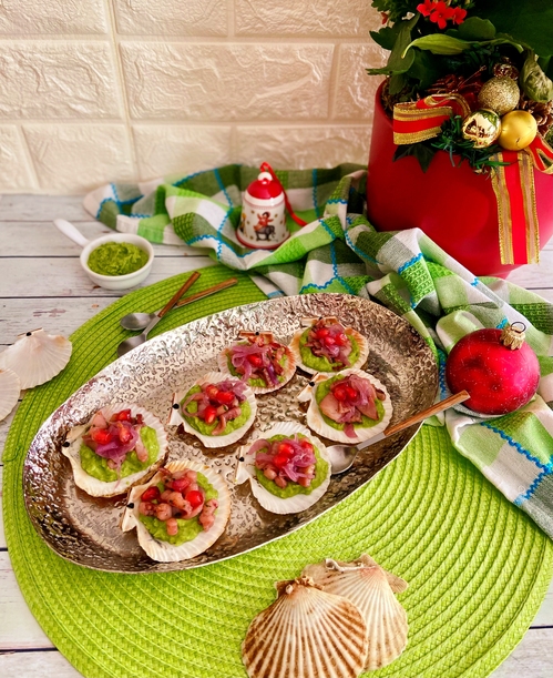 Antipasto di Capodanno: crema di piselli e totani